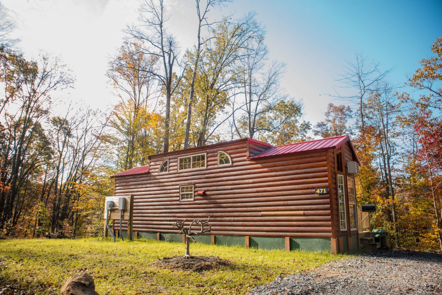 Red Star Log Cabin – Cozy Season Discount